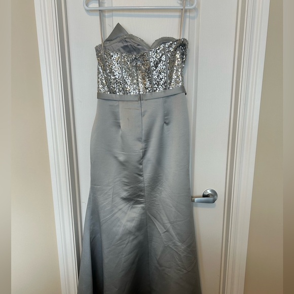 Elegant Silver Strapless Gown - Picture 3 of 4